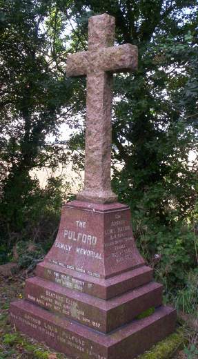 Pulford Memorial, URC cemetery, Felsted